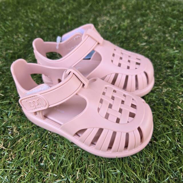 【igor】サンダル・S10271 TOBBY SOLID/204 CHICLE