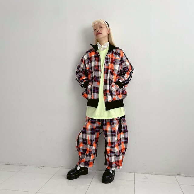 frankygrow】25FWBT-385 FORMED CHECK TAPE BIG PANTS