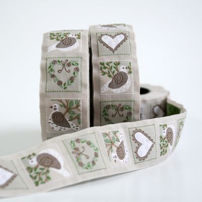 *〔A-35088-04〕　リボンテープ  3cm幅　 鳥＆ハート /ブラウン　(10cm単位）