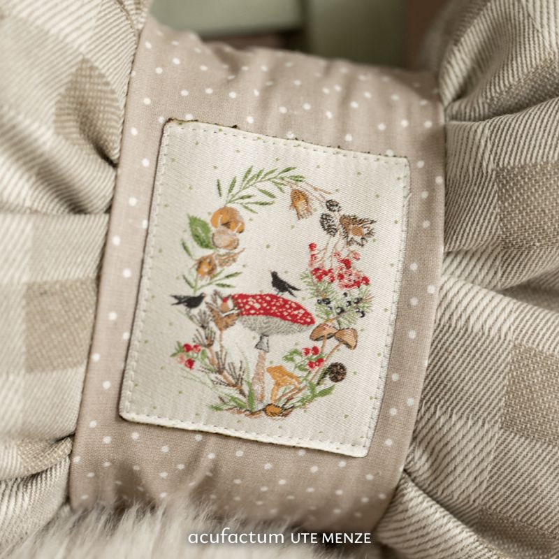 〔Acufactum〕　A-35441　織ラベル / Patch / Pilzkranz　<Happy Point 5倍>