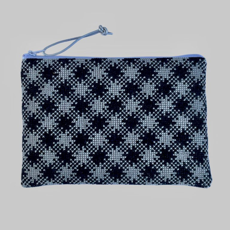 〔Baldyre〕B-14　刺繍キット　CHIC