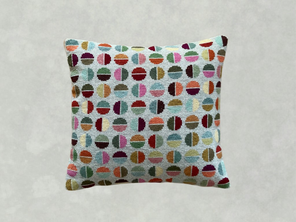 〔Baldyre〕C-28　刺繍キット　PICK-N- MIX / 100 CIRKLER