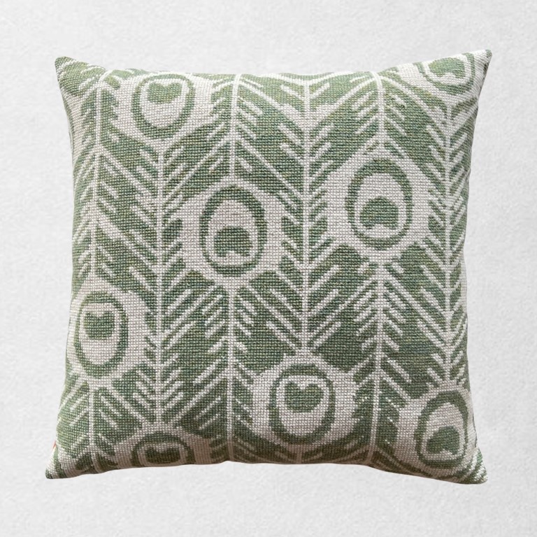 〔Baldyre〕C-42　刺繍キット　PEACOCK