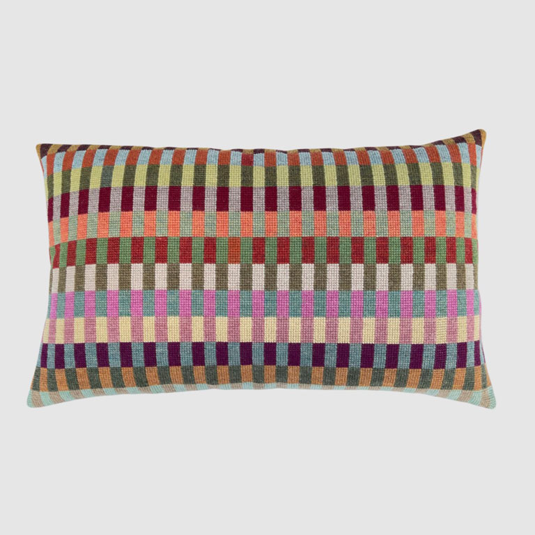 〔Baldyre〕C-46　刺繍キット　ERNA