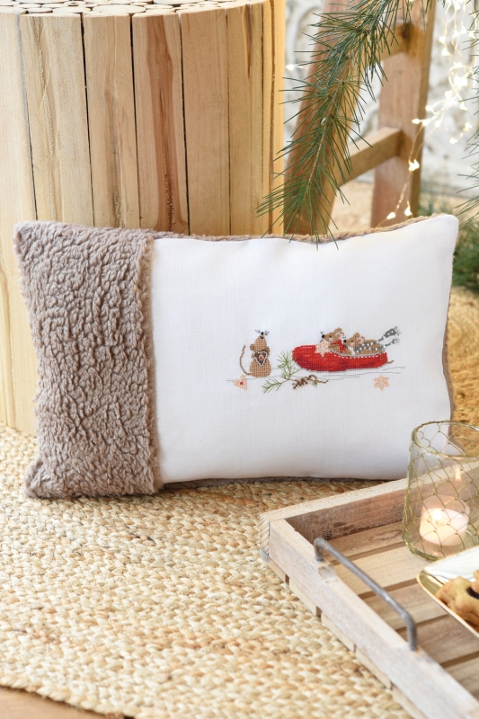 **〔Fingerhut〕　V-1285　クッションカバー / 40ｘ25cm