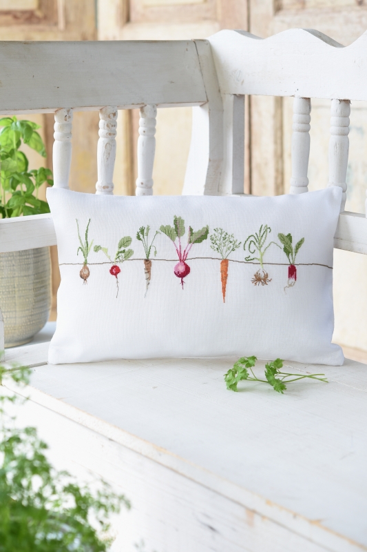 **〔Fingerhut〕　V-1305　クッションカバー / 40ｘ25 cm