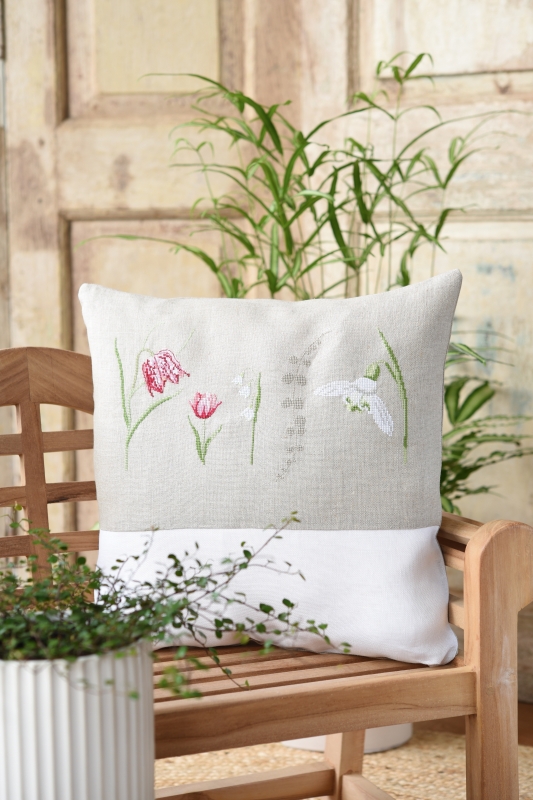 **〔Fingerhut〕　V-1348　クッションカバー / 40ｘ40 cm