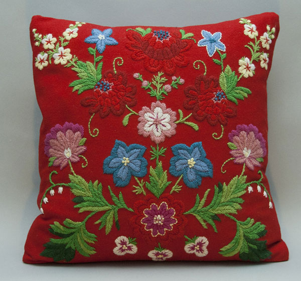 (from KOREA) vintage 手刺繍箱枕セット Karin Holmberg ウール刺繍