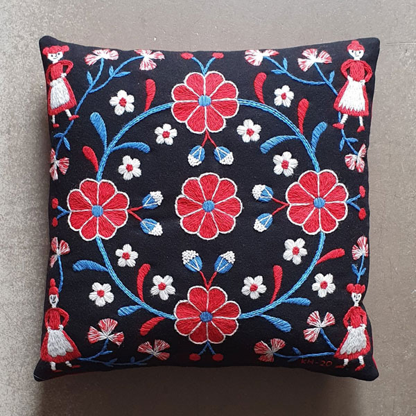 〔Karin Holmberg〕　ウール刺繍キット　KH-205　（宅配便）