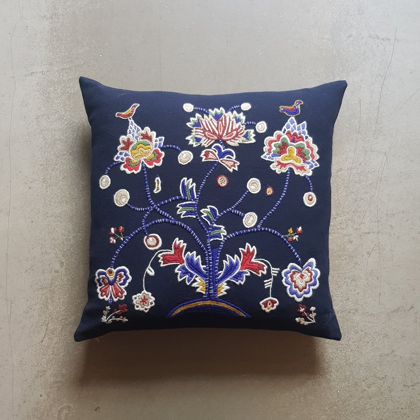 〔Svensk Hemslojd〕　ウール刺繍キット　Sundsjo　（宅配便）