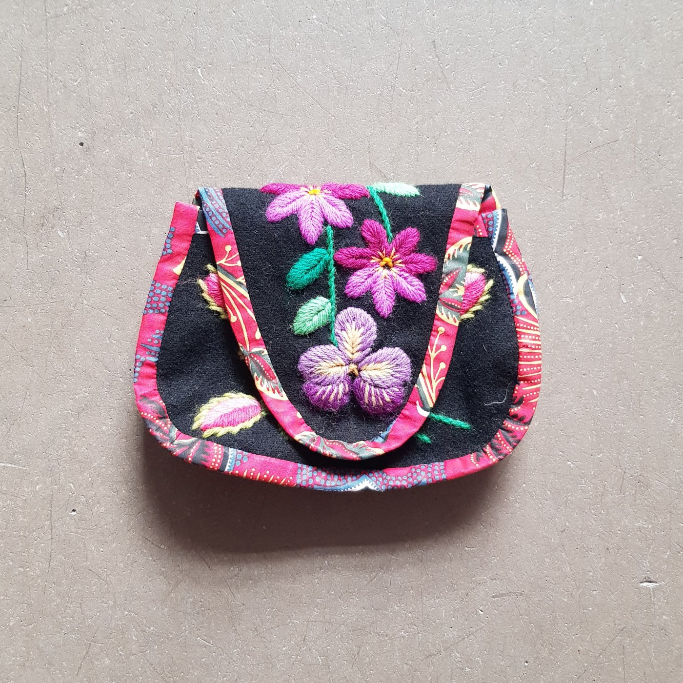 〔Pasom〕　ポーソム刺繍キット　PO-004　Sypase Ros