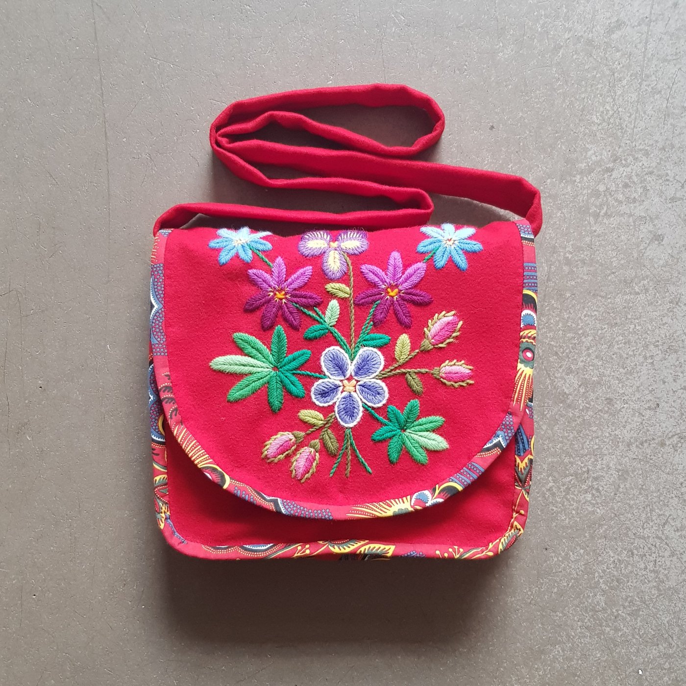 〔Pasom〕　ポーソム刺繍キット　PO-005　Tioblomster vaska