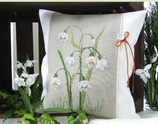 **〔UB Design〕　図案　UB-22509　Schneeglockchentraum