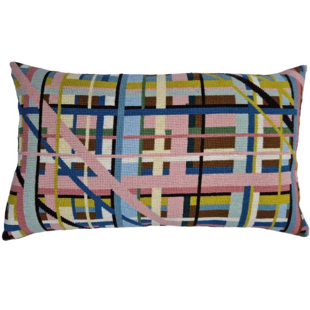 〔fru zippe〕　刺繍キット　74-0557