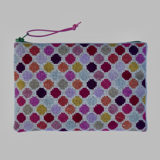 〔Baldyre〕B-16　刺繍キット　AIDA