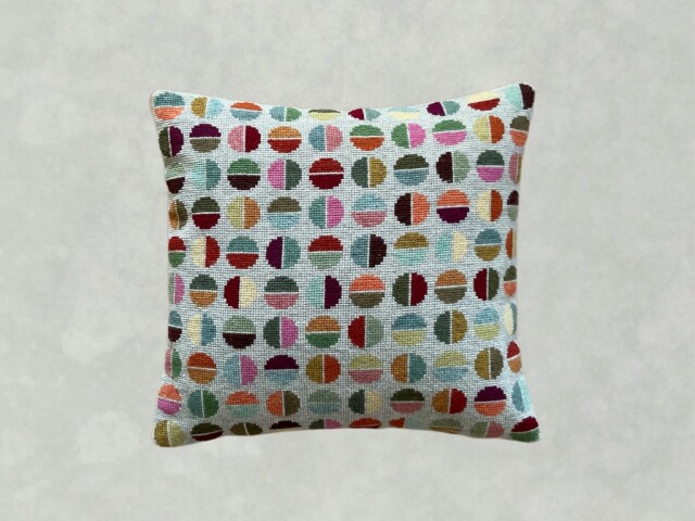 〔Baldyre〕C-28　刺繍キット　PICK-N- MIX / 100 CIRKLER