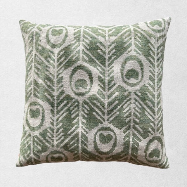 〔Baldyre〕C-42　刺繍キット　PEACOCK