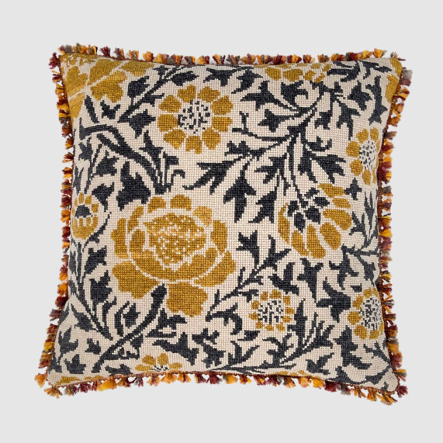 〔Baldyre〕C-45　刺繍キット　HYBENROSE