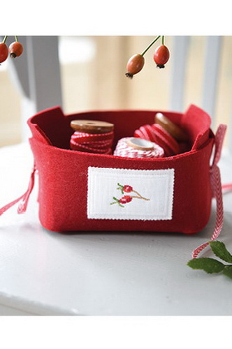 **〔Fingerhut〕　V-1057　フェルトバスケット＆ロゼット / 赤 15cm