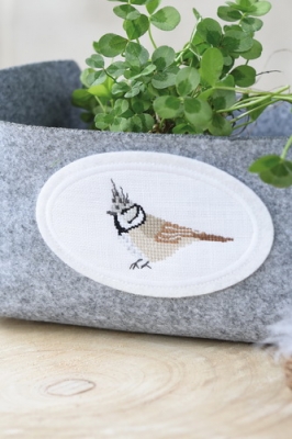 **〔Fingerhut〕　V-1097　ロゼット / オーバル / 11.5x7cm