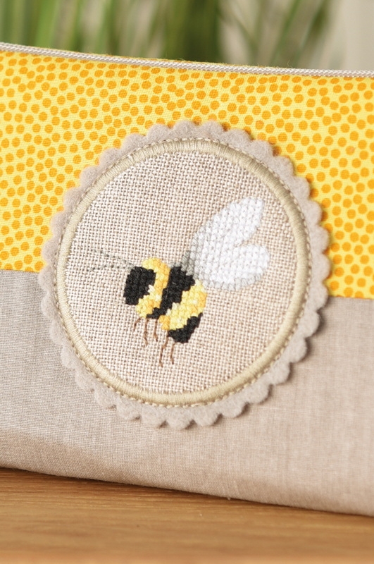 Fingerhut〕 V-1251 ロゼット / 13.5 x 7cm Stitch House - ステッチ