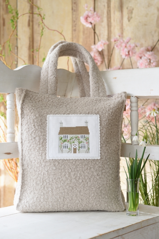 **〔Fingerhut〕　V-1303　バッグ / 37 x 38 cm
