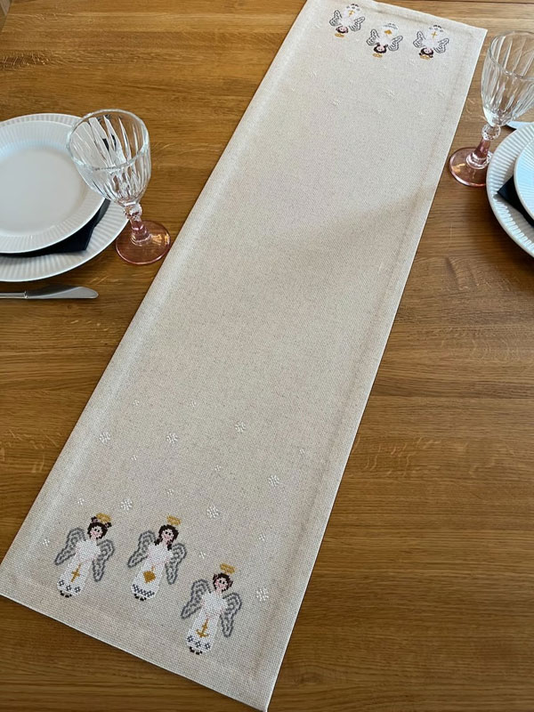 ベトナム 刺繍ティーマット9枚セット