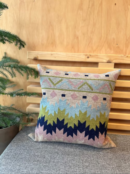 〔Pomp Stitch〕　刺繍キット　(PS-2034-1/2034-2)