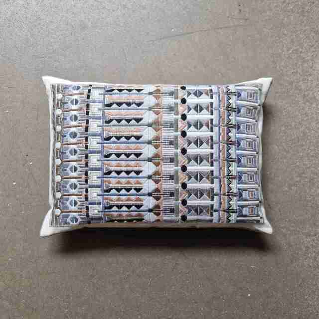 〔Svensk Hemslojd〕 刺繍キット / プラットソム / Oriental - Grey <Happy Point 5倍>