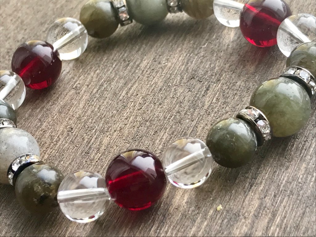 ハンドメイド　情熱ややる気を高め才能を発揮　オリジナルブレス