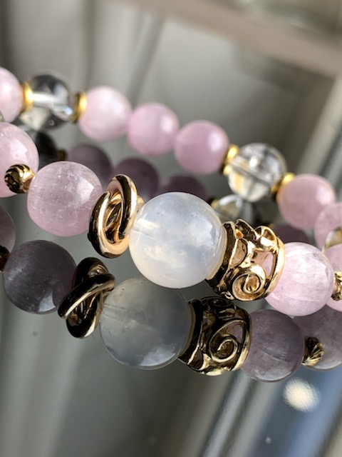 【SCREW】　クンツァイトｘペリステライトｘアイリスクォーツ