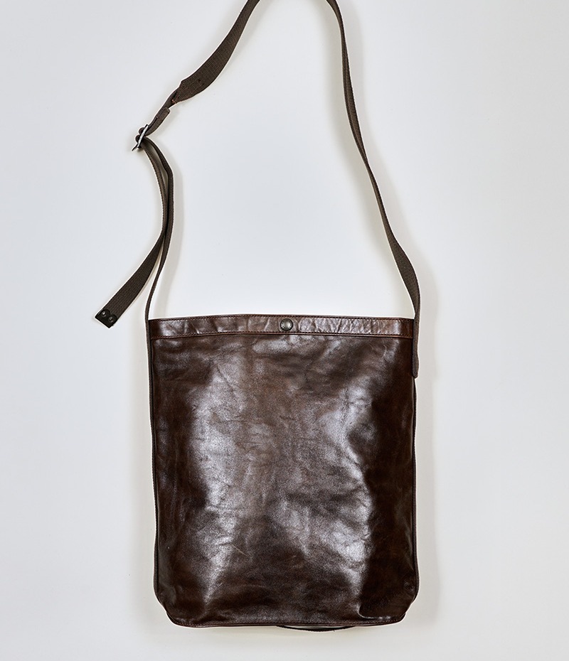Nigel Cabourn MAIL BAG HORSEHIDE