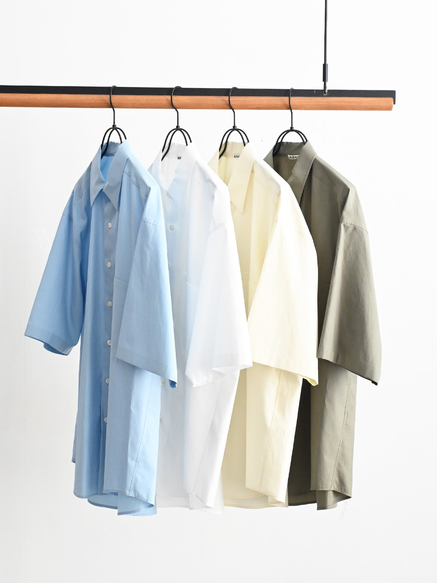 AURALEE (オーラリー) WASHED FINX TWILL BIG HALF SLEEVED SHIRT AURALEE (オーラリー) WASHED FINX TWILL BIG HALF SLEEVED SHIRT