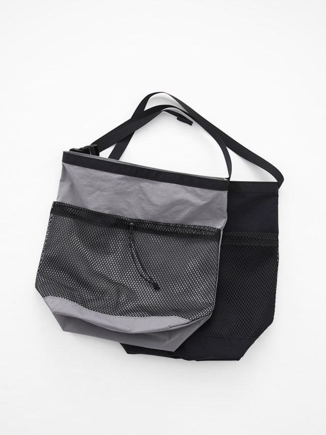 TEMBEA (テンベア)　ROLL TOP TOTE NYLON