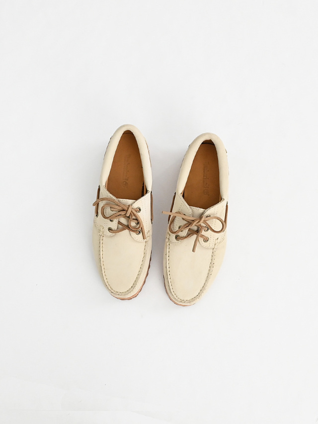 Timberland (ティンバーランド)　3-EYE LUG HANDSEWN BOAT SHOE - LIGHT BEIGE NUBUCK