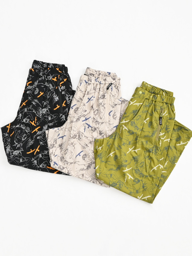 WILD THINGS (ワイルドシングス)　エラスティックナイロン プリントラックスパンツ