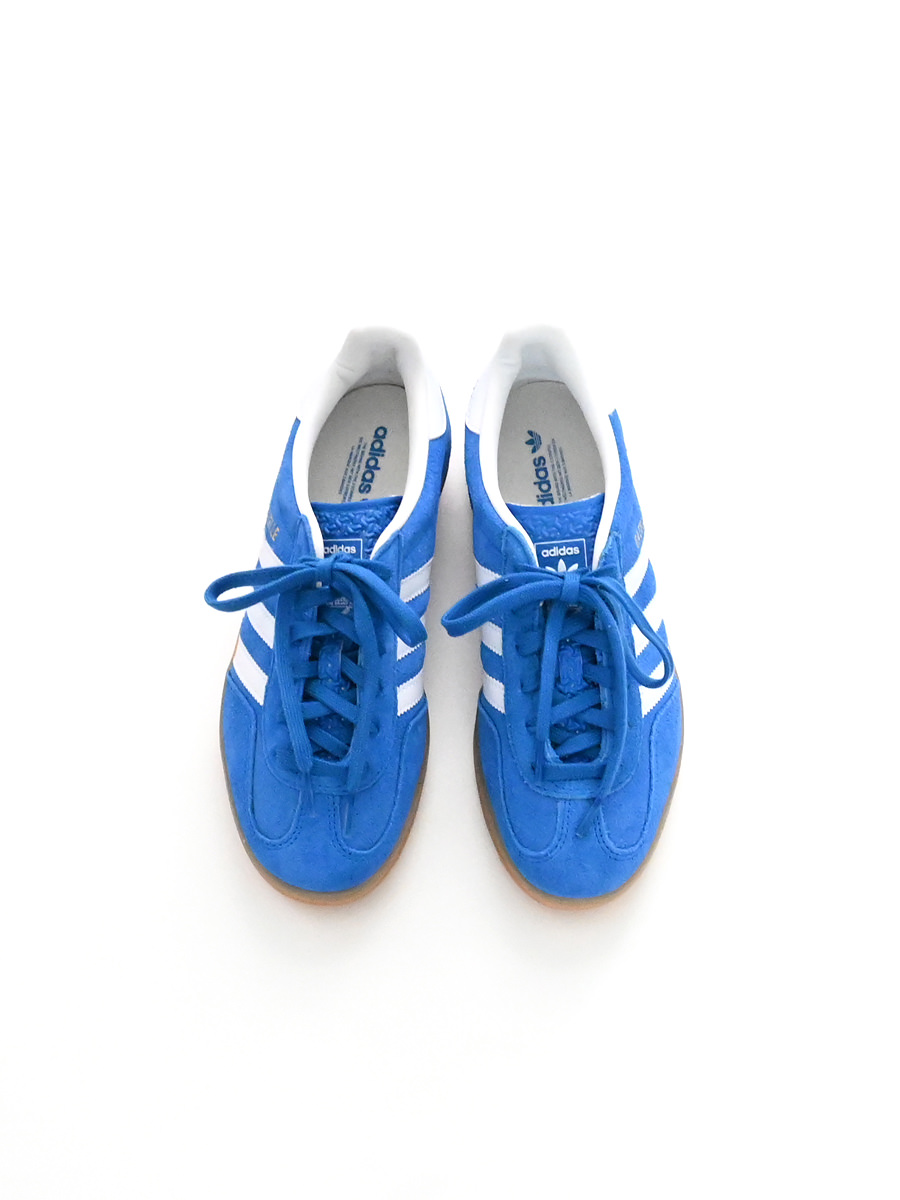 adidas(アディダス)　GAZELLE INDOOR - BLUE