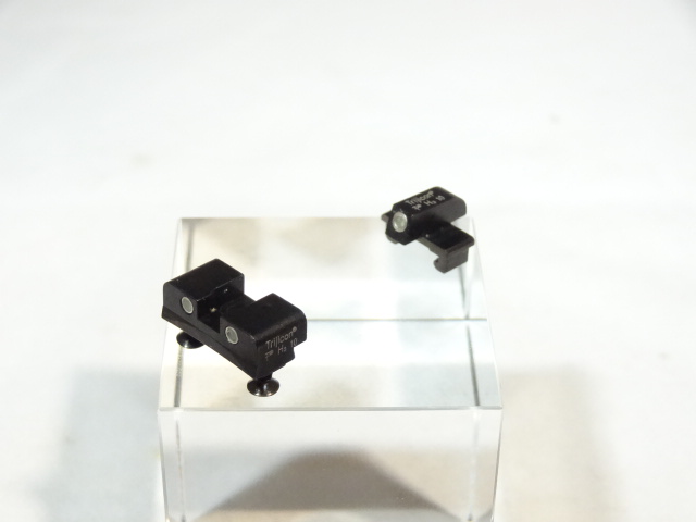 DETONATOR 東京マルイ SIG P226対応 Trijicon SG-01タイプ スチール フロント/リアサイトセット