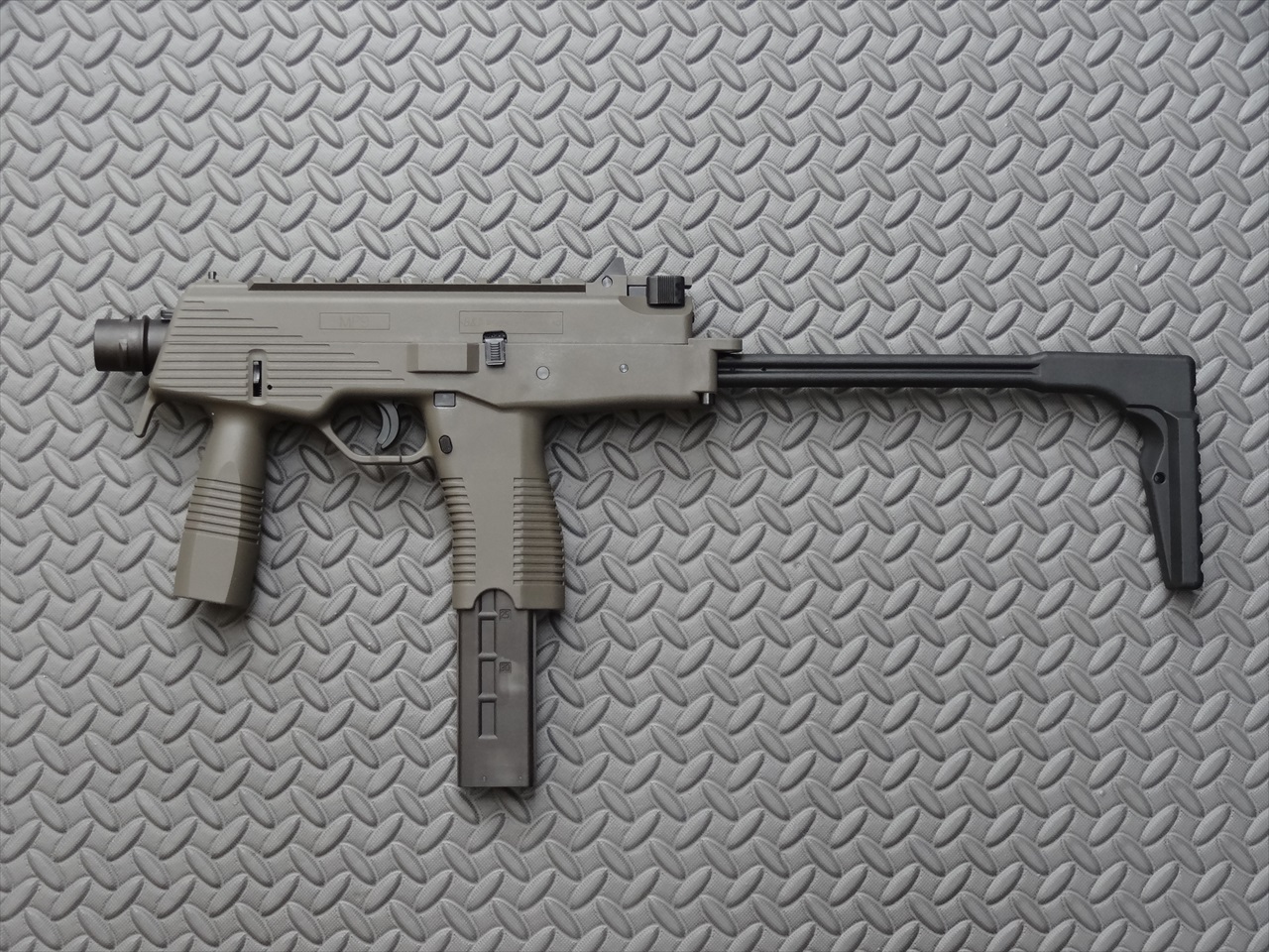 【海外バージョン】 KSC/KWA MP9 GBB FG