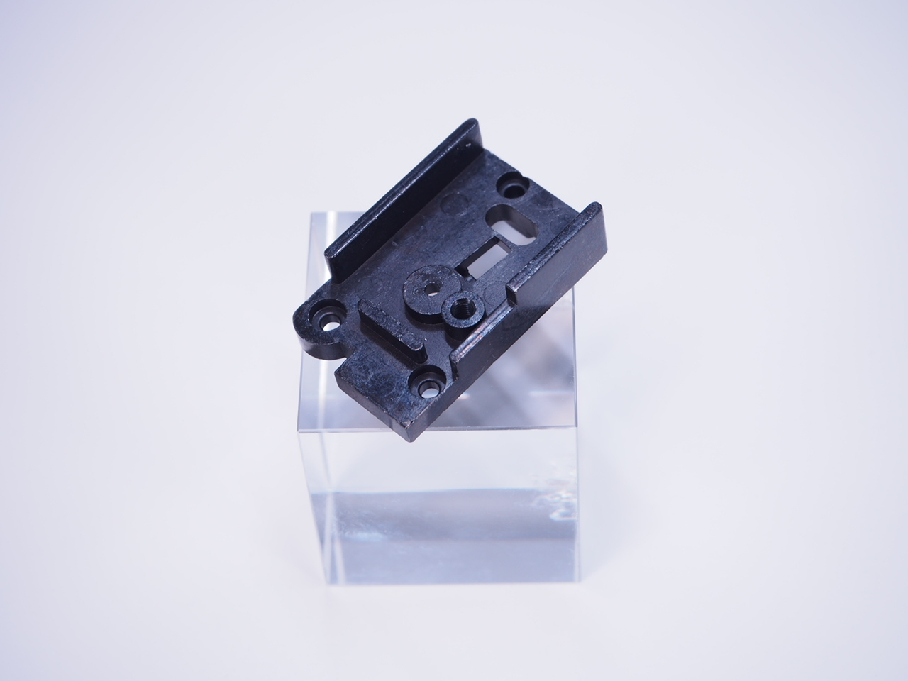 WE P90 GBB No.13 ハンマーユニットベース(左)