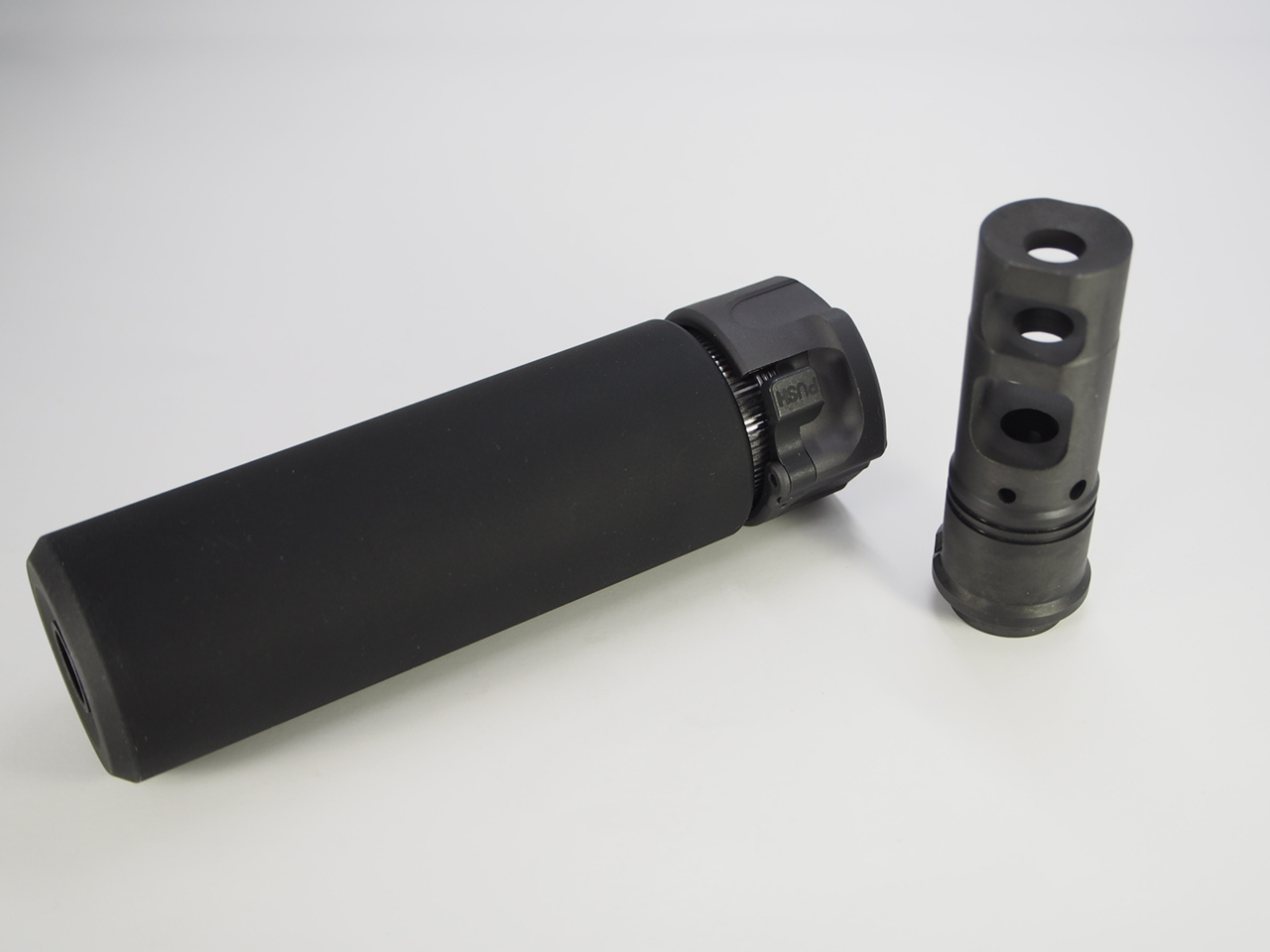 ANGRY GUN 14mm逆ネジ対応　Sure Fire SOCOM556QDみにサイレンサー＆FH-556-RCハイダーセット-BK