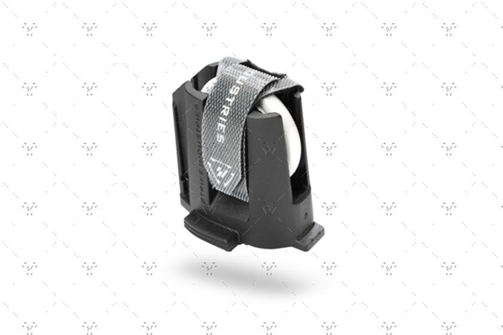 Strike Industries ピストルグリップ用 エアタグホルダー (S05-184)