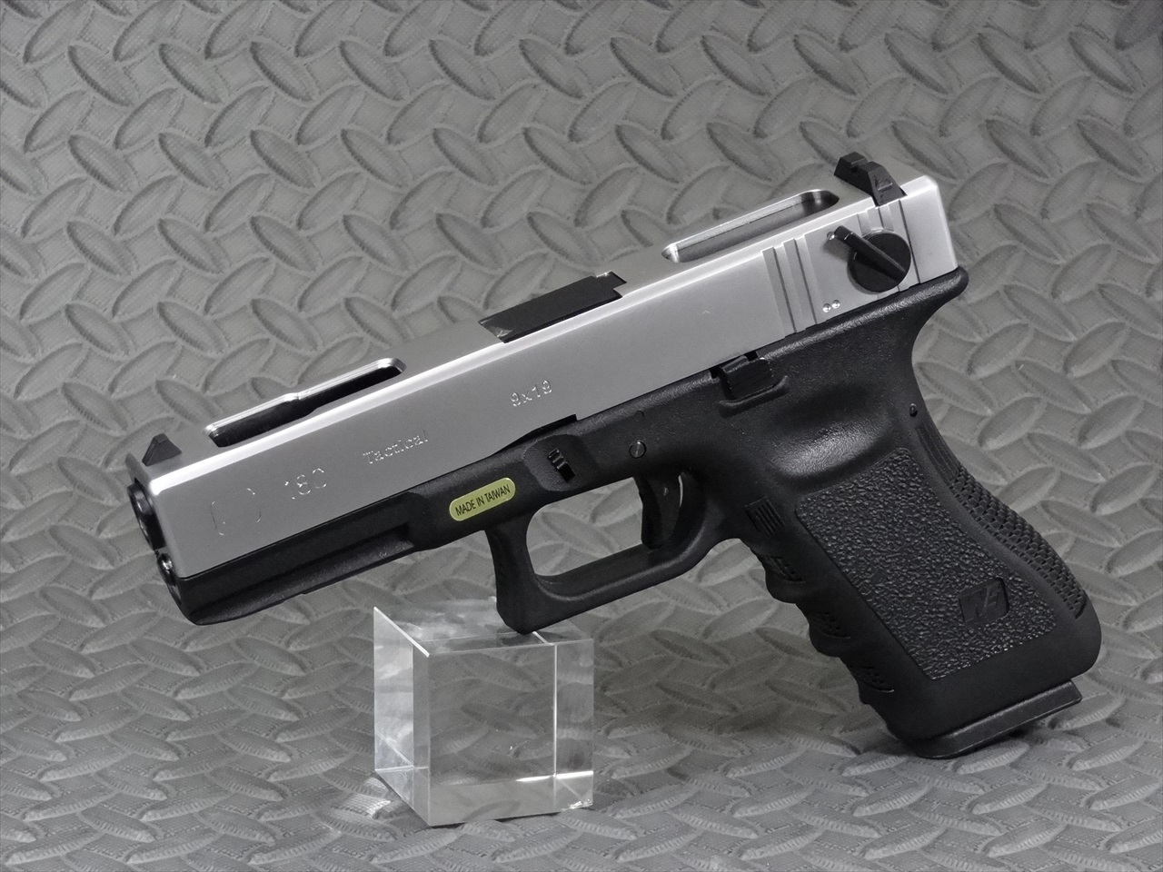 страйкбол we glock-18 gen4. Kjw glock g18 gbb co2. глок 18. B g 18. глок 18c страйкбольный.