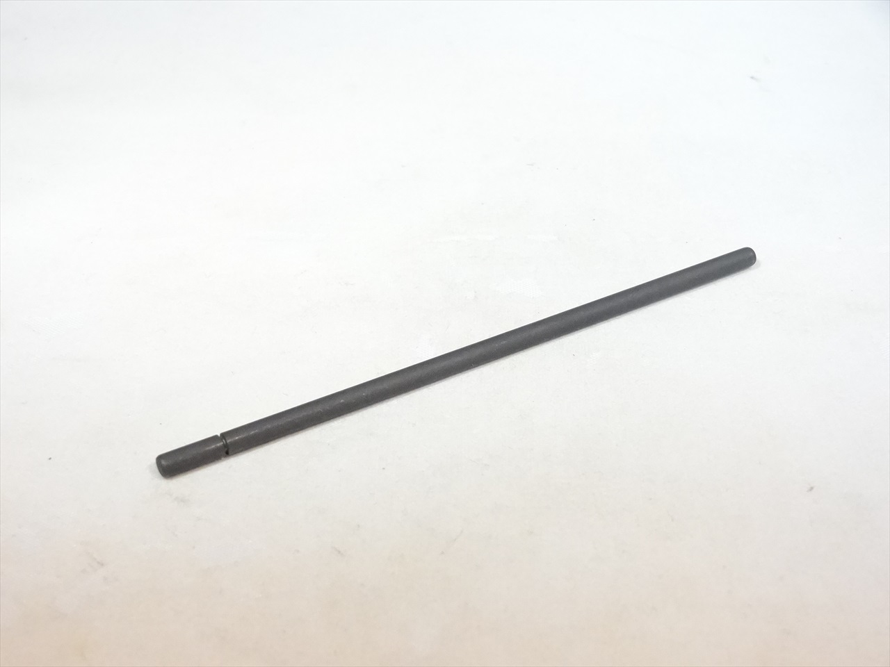 WE M4/M16/XM177/HK416 ダストカバーピン No.18