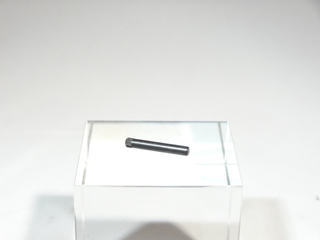 WE M4/M16/XM177/HK416 ローレットピン 2.5*16.5 No.32