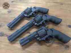 マルシン(Marushin) COLT ANACONDA Real Ｘ-Cartridge AB/HW BK (HOGUEタイプグリップ)