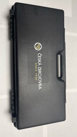 Carbon8/カーボネイト Cz75&P09対応 ハードガンケース (CBP09)