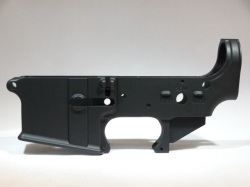 WE M4 ロアレシーバー （無刻印） No.105　（ダミーピン無し）