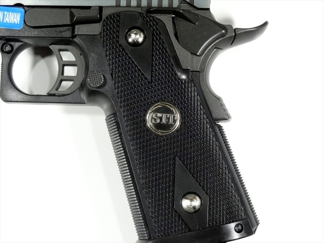 ADEPOT CUSTOM Hi-Capaグリップロゴプレート 各種