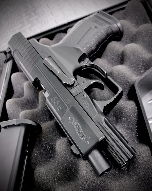 クラウンモデル Walther P99 スライドストップハンドガン